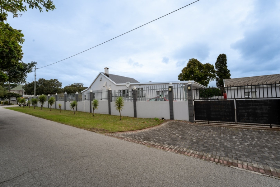 4 Bedroom Property for Sale in Walmer Eastern Cape
